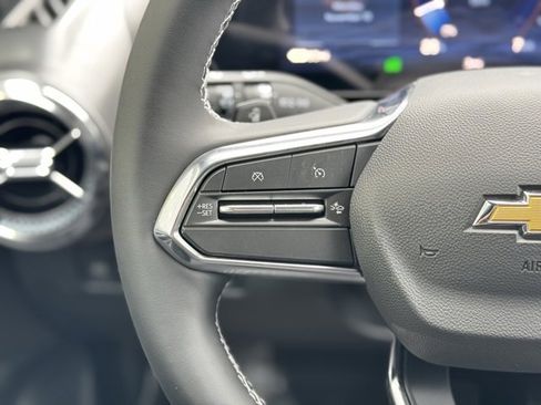 New 2026 Chevrolet Equinox EV LT image 24