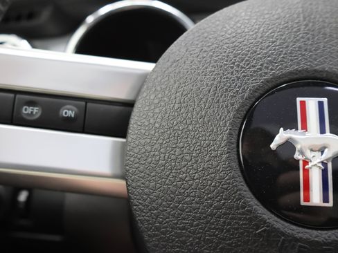 Used 2007 Ford Mustang GT RWD image 16