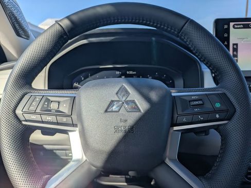 New 2026 Mitsubishi Outlander SE FWD image 28