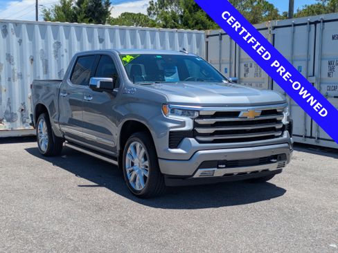 Used 2024 Chevrolet Silverado 1500 High Country w/ Technology Package AWD/4WD image 2