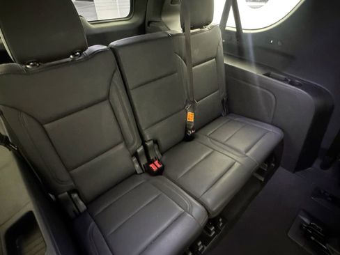 Used 2023 Chevrolet Suburban LT image 27