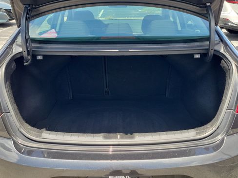 Used 2020 Hyundai Elantra SEL w/ Cargo Package (C1) FWD image 6