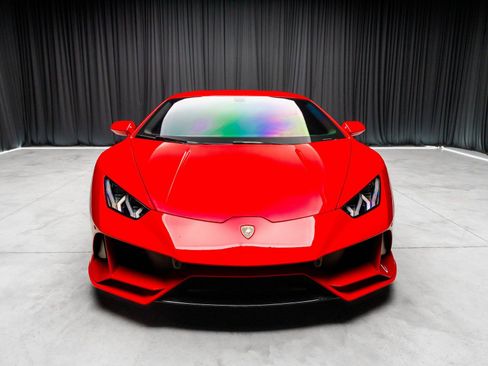 Used 2023 Lamborghini Huracan EVO AWD/4WD image 12