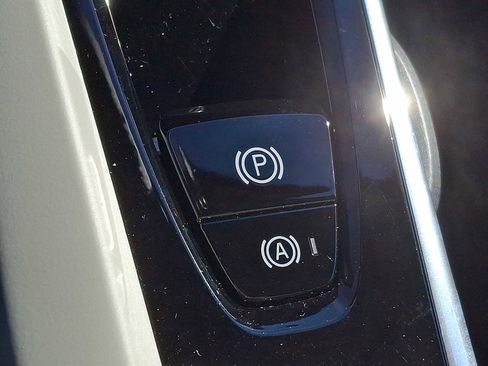 Used 2024 Volvo XC60 T8 Ultimate w/ Protection Package Premier image 21