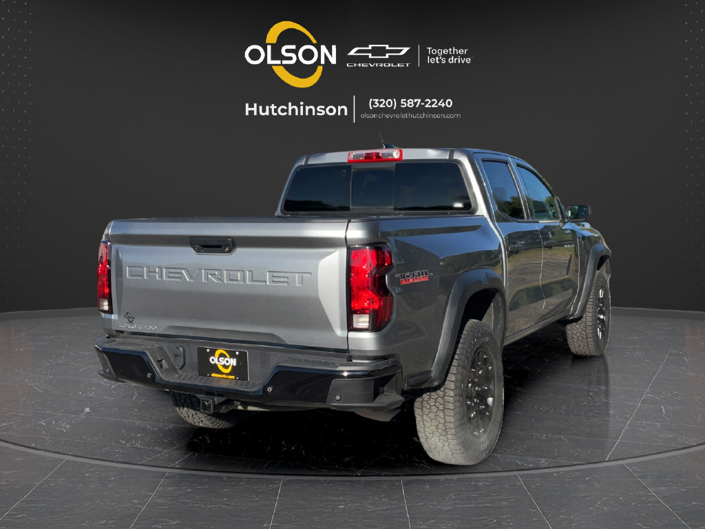 Certified 2024 Chevrolet Colorado Trail Boss w/ Technology Package AWD/4WD image 9