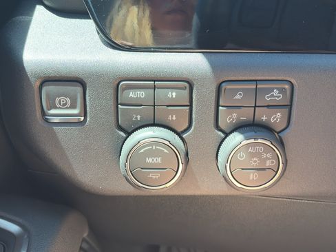 New 2026 Chevrolet Silverado 2500 LT w/ All Star Edition AWD/4WD image 13