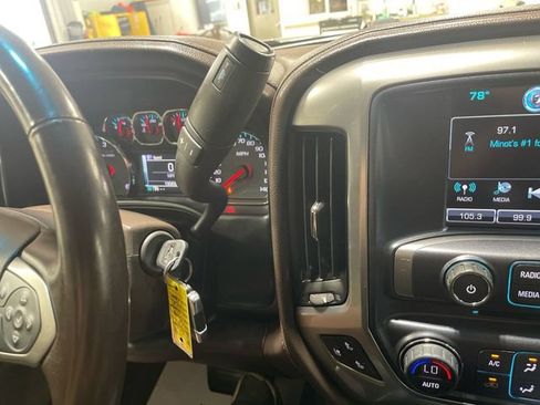 Used 2017 Chevrolet Silverado 1500 LTZ Z71 w/ LTZ Plus Package AWD/4WD image 19