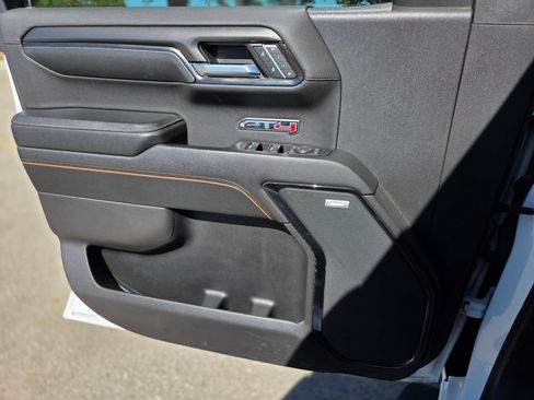 Used 2024 GMC Sierra 1500 AT4 w/ AT4 Premium Package AWD/4WD image 26