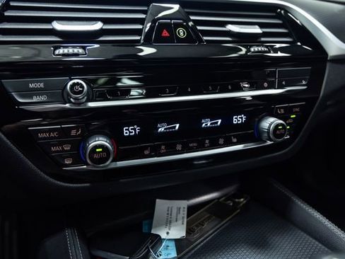 Certified 2023 BMW 530i xDrive w/ M Sport Package AWD/4WD image 19