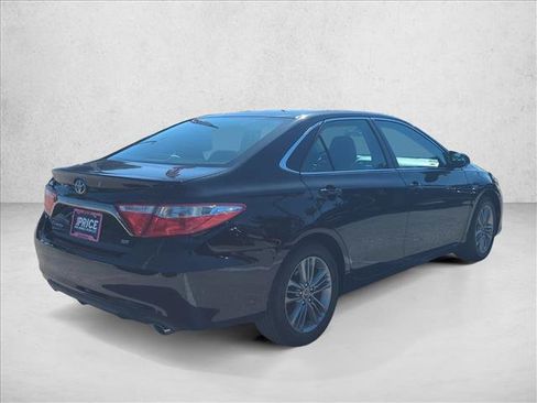 Used 2015 Toyota Camry SE FWD image 5