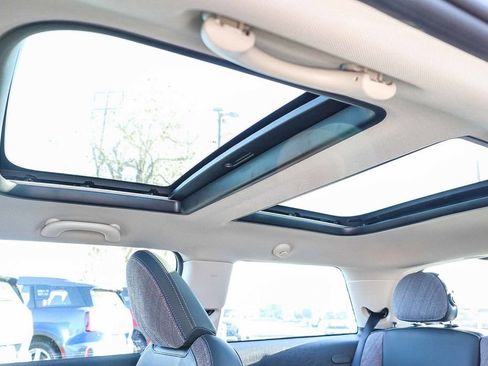 Used 2025 MINI Cooper S image 28