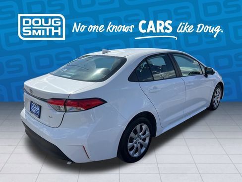Used 2024 Toyota Corolla LE image 6