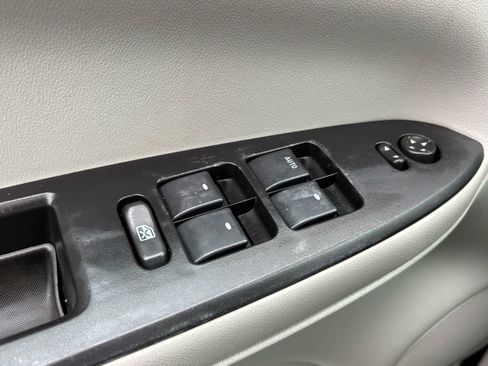 Used 2008 Chevrolet Impala LT image 17