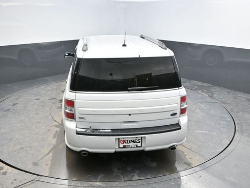 Used 2019 Ford Flex SEL image 17