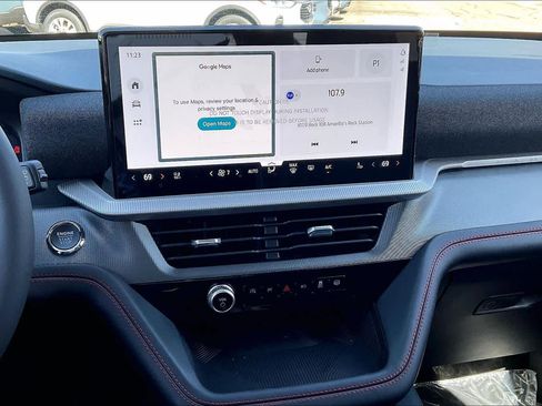 New 2026 Ford Explorer ST-Line image 6