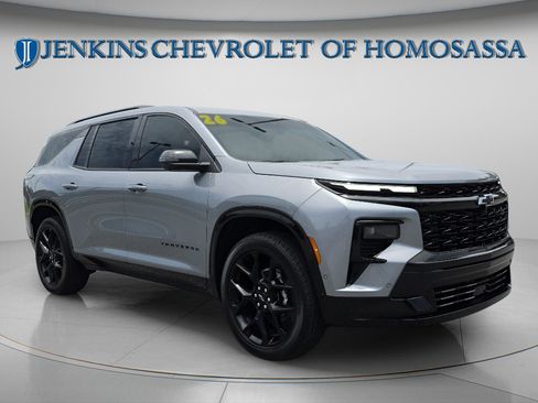 New 2026 Chevrolet Traverse RS w/ LPO, Floor Liner Package FWD image 2