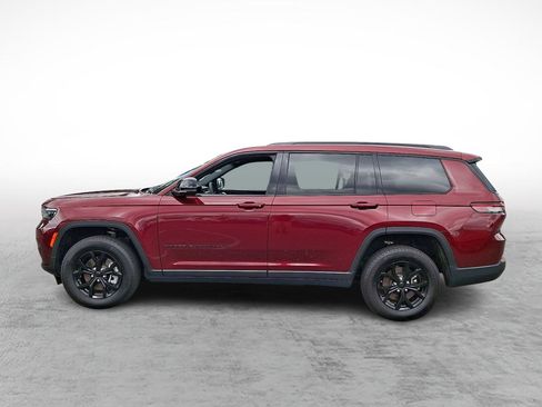 Used 2025 Jeep Grand Cherokee L Laredo AWD/4WD image 2