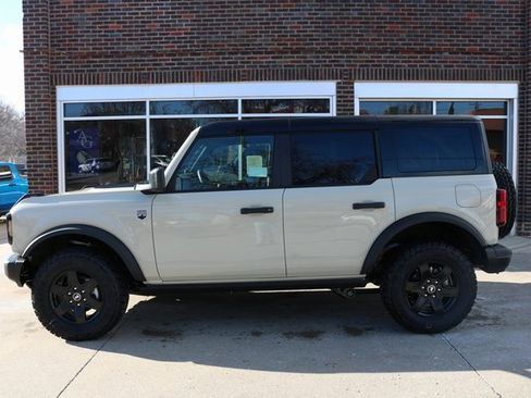 New 2025 Ford Bronco Big Bend w/ Black Diamond Package image 2