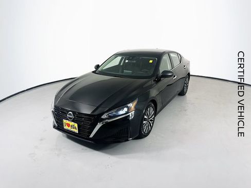 Certified 2024 Nissan Altima 2.5 SV FWD image 5
