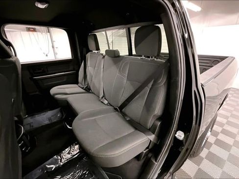 Used 2024 RAM 2500 Tradesman w/ Chrome Appearance Group AWD/4WD image 24