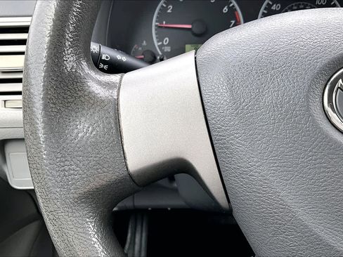 Used 2010 Toyota Corolla image 21