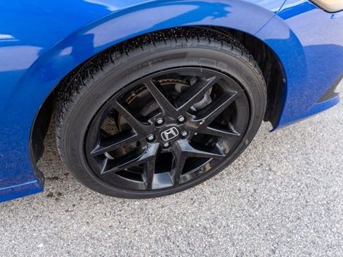 Used 2024 Honda Civic Sport image 11