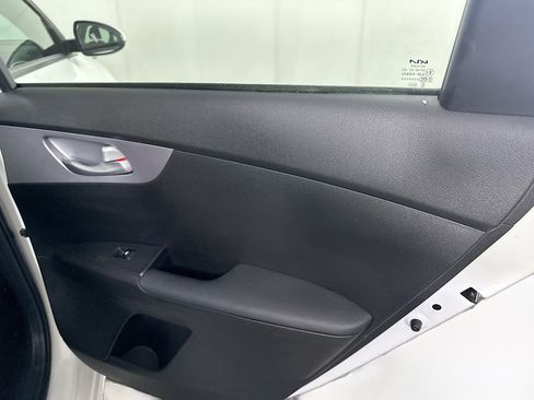 Used 2024 Kia Forte LXS image 27