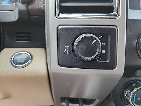 Used 2018 Ford F150 Lariat w/ FX4 Off-Road Package AWD/4WD image 19