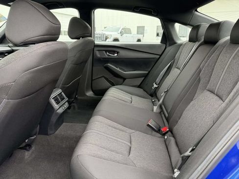 Used 2025 Honda Accord Sport image 9