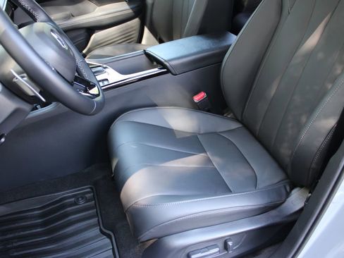 New 2025 Acura ADX Base image 18