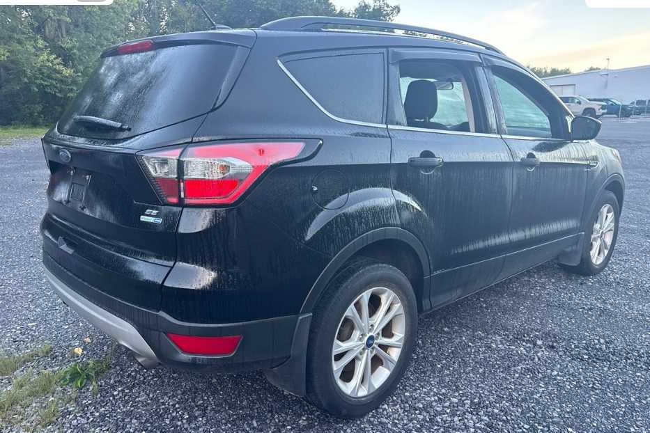 Used 2018 Ford Escape SE AWD/4WD image 5
