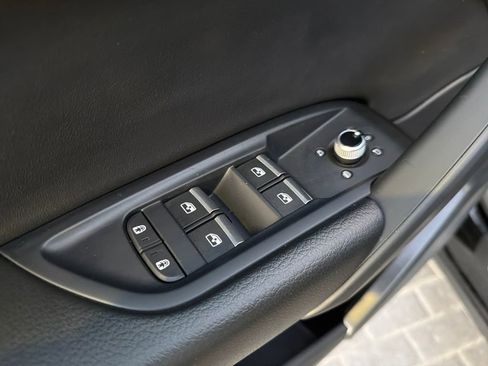 Used 2022 Audi Q5 2.0T Premium image 11