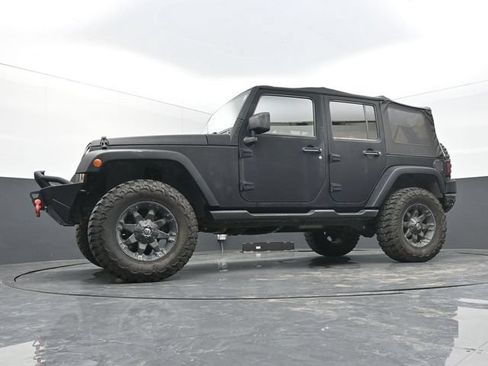 Used 2012 Jeep Wrangler Unlimited Sahara AWD/4WD image 43