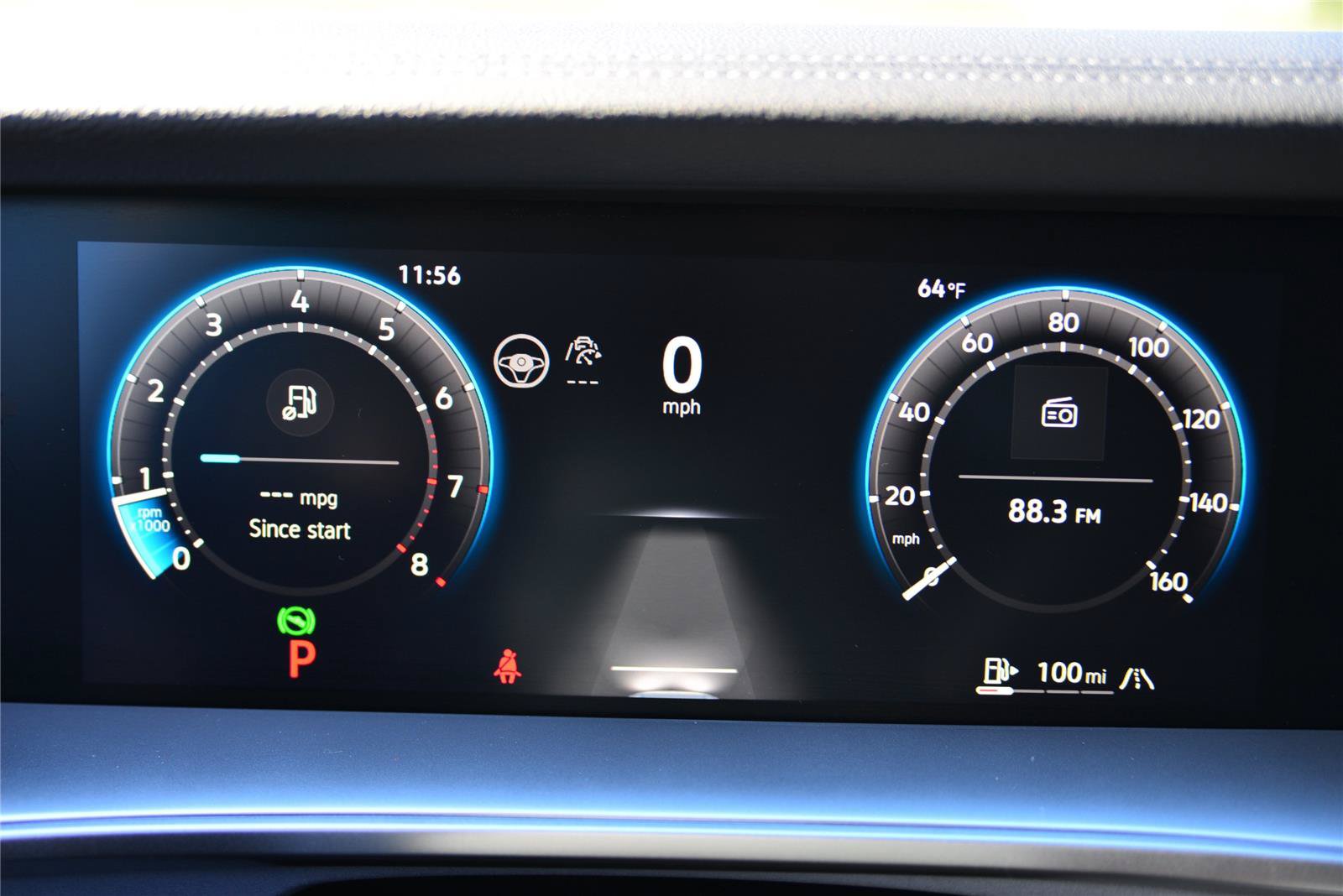 Certified 2025 Volkswagen Tiguan SE R-Line AWD/4WD image 32