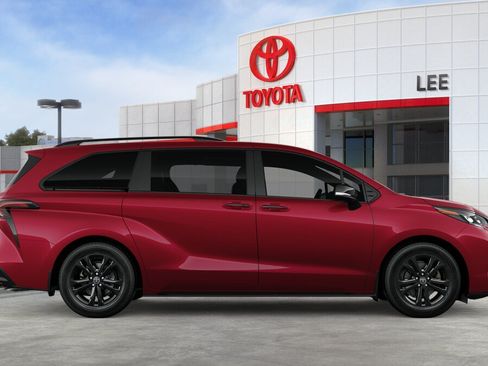 New 2026 Toyota Sienna XSE AWD/4WD image 12