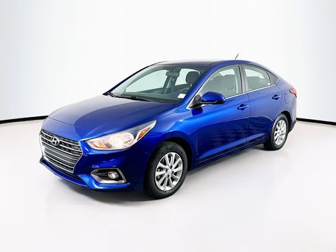 Used 2022 Hyundai Accent SEL FWD image 3