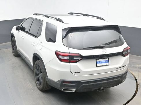 Used 2025 Honda Pilot Black Edition image 24