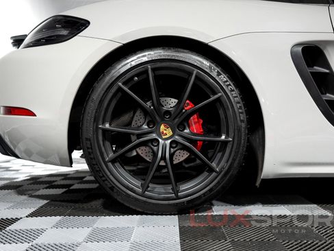 Used 2018 Porsche 718 Boxster GTS image 9