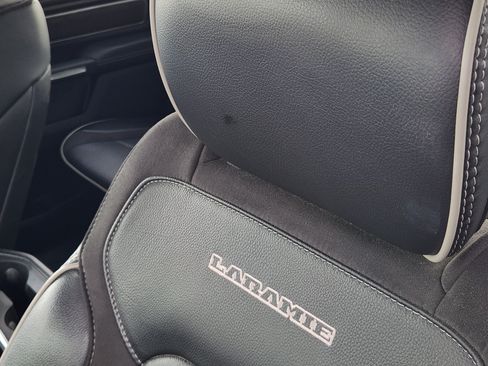 Used 2023 RAM 1500 Laramie AWD/4WD image 18
