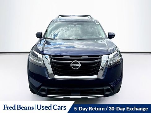 Used 2024 Nissan Pathfinder SL AWD/4WD image 2