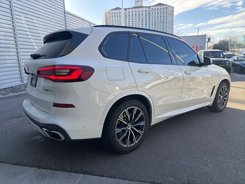 Used 2022 BMW X5 xDrive40i w/ M Sport Package image 5