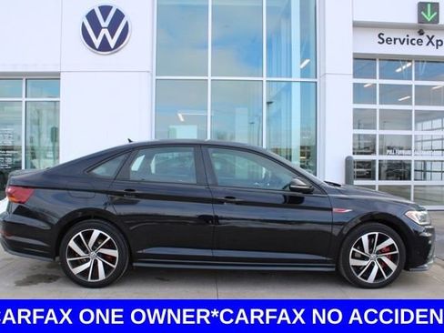 Used 2019 Volkswagen Jetta GLI image 5
