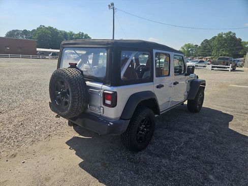 Used 2022 Jeep Wrangler Unlimited Sport AWD/4WD image 4