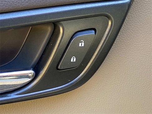 Used 2017 Chevrolet Tahoe Premier image 14