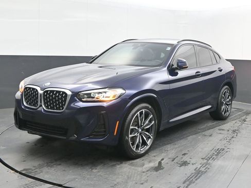 Certified 2023 BMW X4 xDrive30i image 3