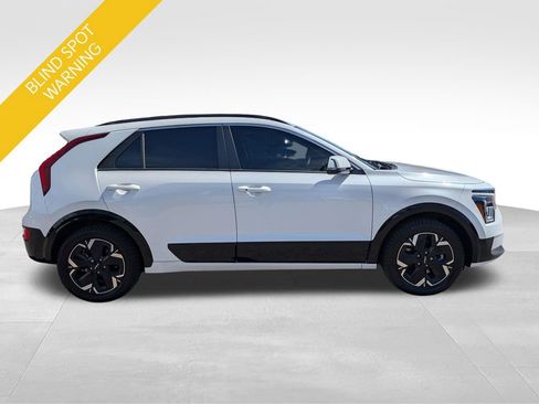 Used 2023 Kia Niro Wind image 7