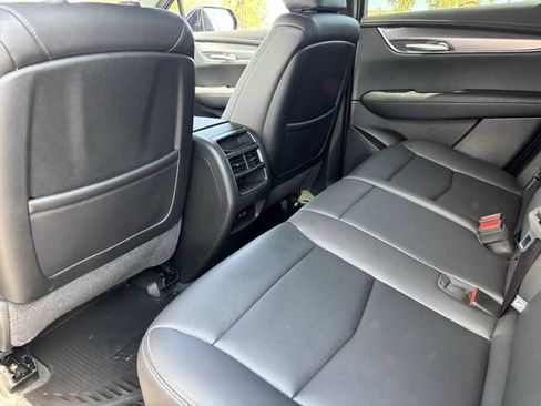 Used 2025 Cadillac XT5 Luxury FWD image 17