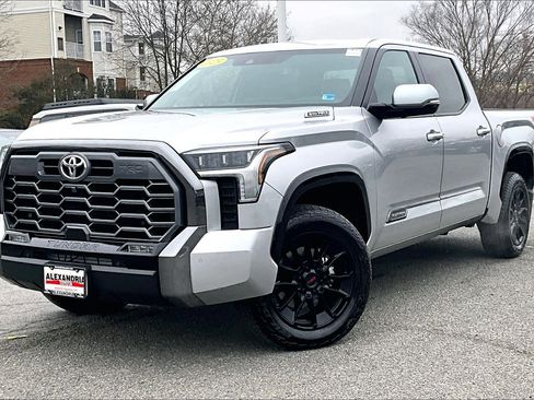 Used 2025 Toyota Tundra Platinum image 1
