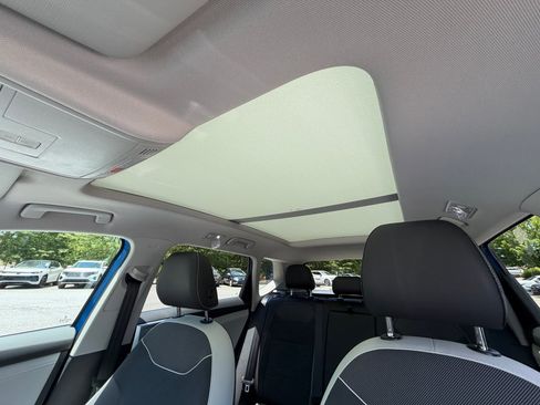 New 2026 Volkswagen Taos SE AWD/4WD image 21
