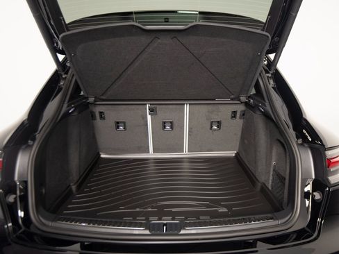 New 2026 Porsche Macan S image 39